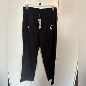 University of Cincinnati Pants Under Armour Loose Fit Track Pants Size Large New